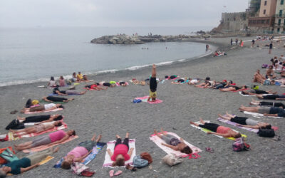 Yoga in spiaggia a Vernazzola – estate 2020